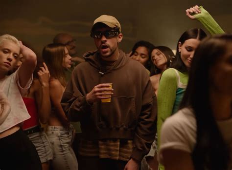 banshee gucci givenchy que significa|Yonaguni: la nueva canción de Bad Bunny y su .